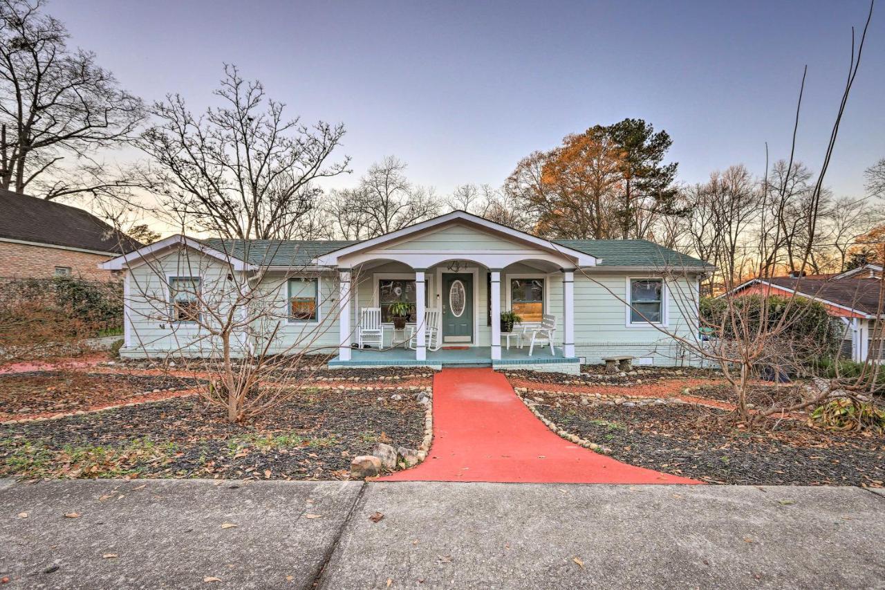 Sleek Fayetteville Home Less Than 1 Mi To City Center Exterior foto